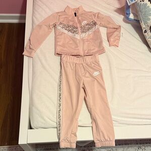 Nike toddler Tracksuit pink/leopard/white